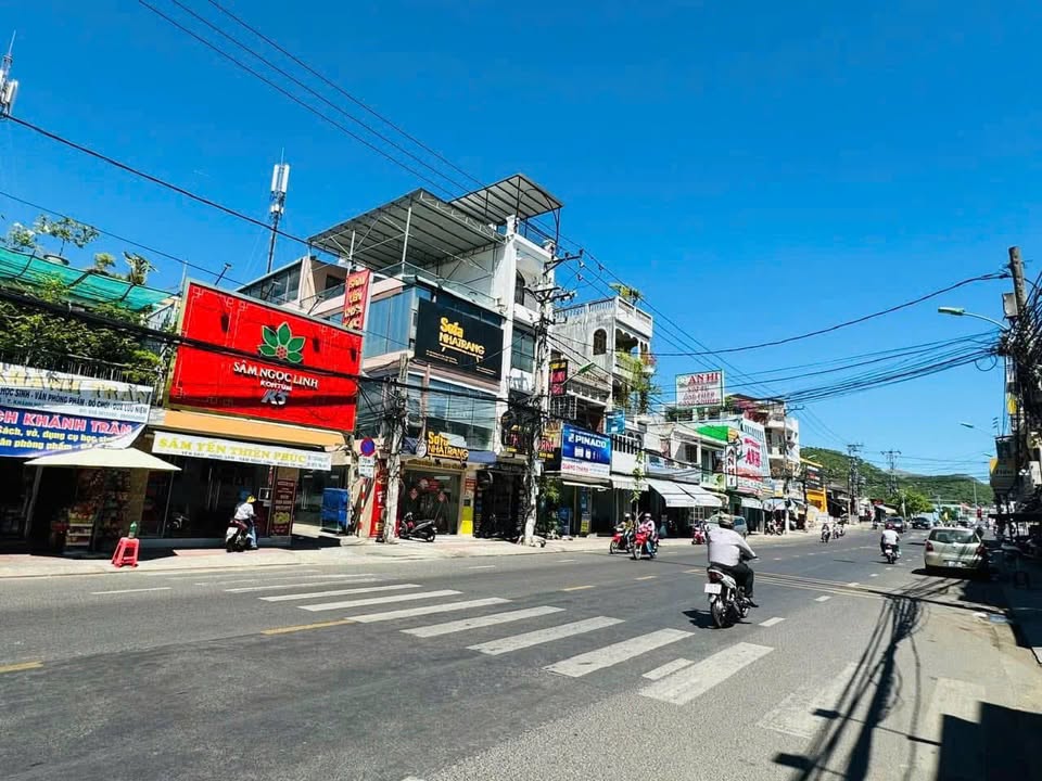 Nhà mặt tiền Đường 2/4, Nha Trang 100m² giá 40 triệu - Kinh doanh lợi nhuận cao!