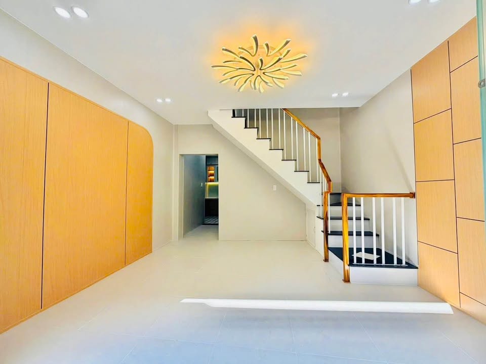 Nhà mới 2 tầng Hoàng Văn Thụ Quy Nhơn 40m² giá 2.55 tỷ - Sẵn sàng dọn vào ở ngay!