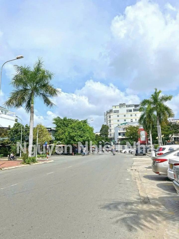 Bán đất + Nhà cũ tại Trần Trọng Cung, Quận 7 – Đầu tư sinh lời chỉ 6.2 tỷ!