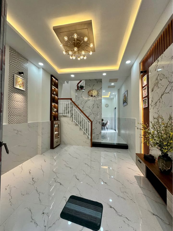 Nhà đẹp Lưu Hữu Phước, Quận 8, 45m² giá 4.48 tỷ - Sổ hồng riêng, thương lượng tốt!