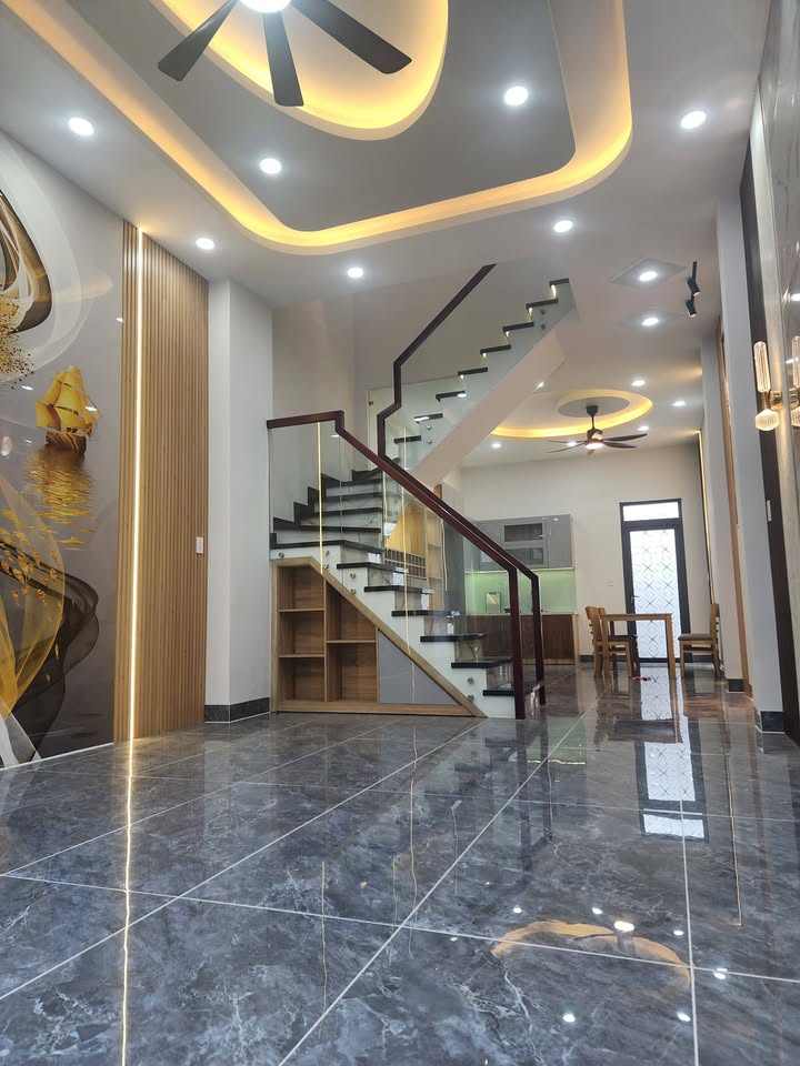 Nhà đẹp 4PN Lê Văn Quới, 64m² giá 7.1 tỷ - Ô tô vào tận nhà!