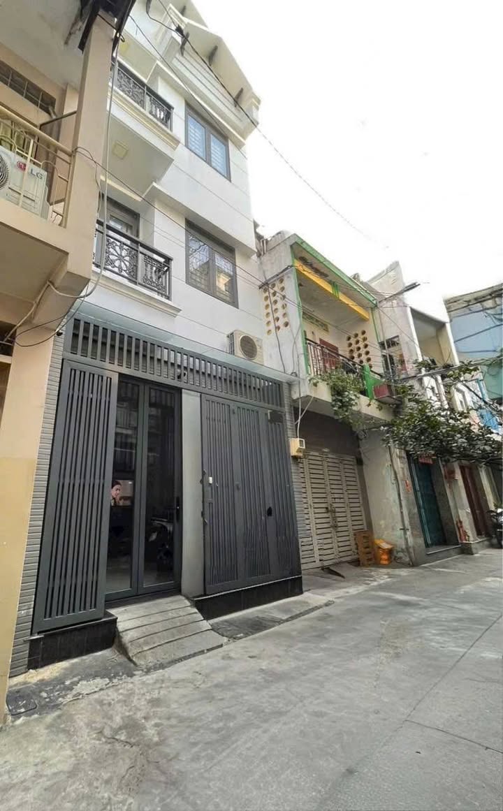 Nhà hẻm Âu Cơ Quận 10 - 45m² giá 6.8 tỷ - Chính chủ bán gấp!