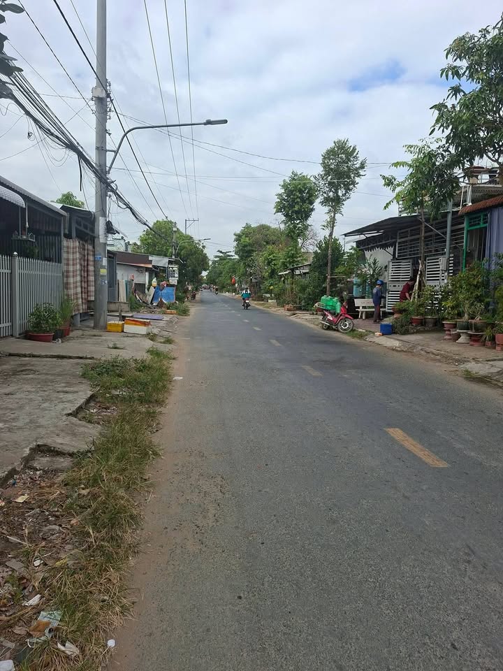 Nhà bán 1 tỷ tại Xã Phú Tân, An Giang - Sổ hồng chính chủ, sang tên nhanh chóng!