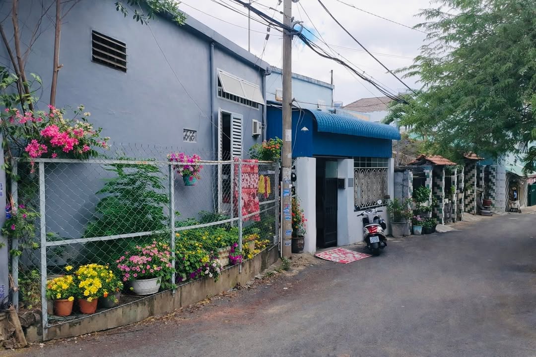 Nhà mặt tiền Tô Ngọc Vân 120m² giá 8 tỷ - Vị trí đắc địa, thuận tiện di chuyển!