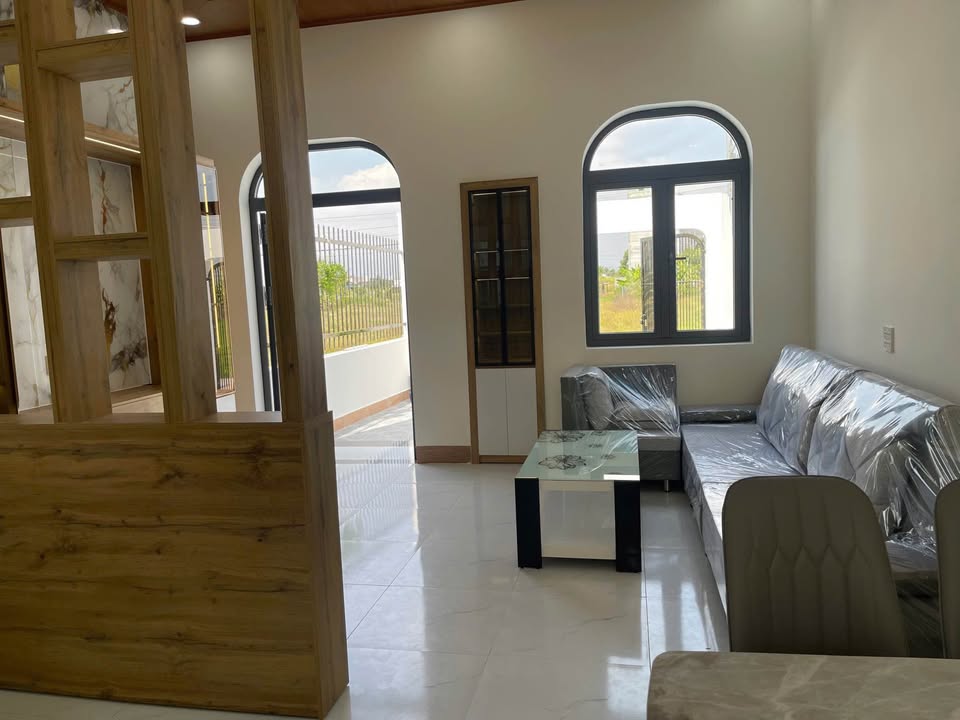 Nhà bán gấp tại xã Hàm Liêm, 100m² giá chỉ 1.4 tỷ - Sổ hồng đầy đủ!