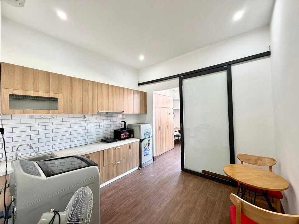 Căn hộ cho thuê Đà Nẵng 50m² - Ngay đầu cầu Rồng, đầy đủ nội thất!