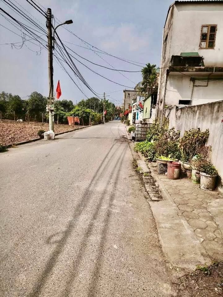 Đất Dương Quang 40m² giá 2 tỷ - Ngõ ô tô, tiện ích đầy đủ!