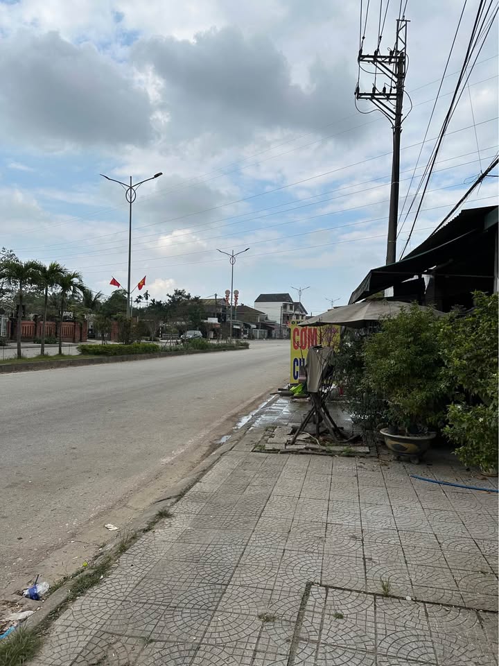 Bán FrontHouse mặt tiền Tỉnh Lộ 14B, Huyện Nam Đông, 150m² - Cơ hội kinh doanh tuyệt vời!