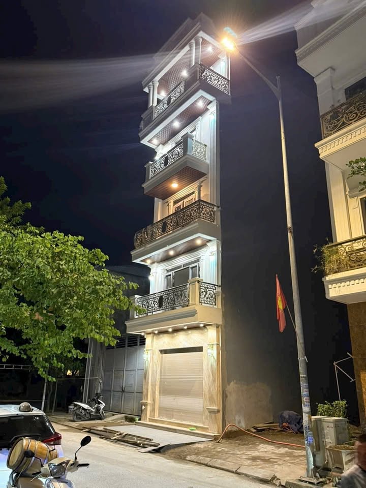 Nhà tái định cư Vin cầu Bính 65m² giá 8 tỷ - Thiết kế hiện đại, hướng Tây Bắc