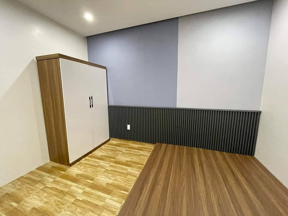 Nhà 3 tầng Tràng Cát, Hải An 52m² giá 2.25 tỷ - Thiết kế đẹp, sân rộng thoáng mát!