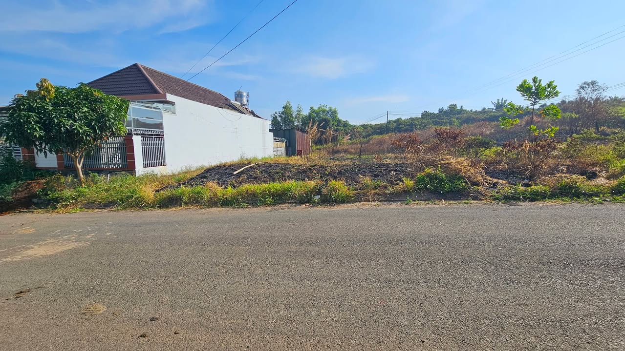 Đất thổ cư khu tái định cư Lộc Sơn, Bảo Lộc 100m² giá 1.39 tỷ - Cơ hội đầu tư tuyệt vời!