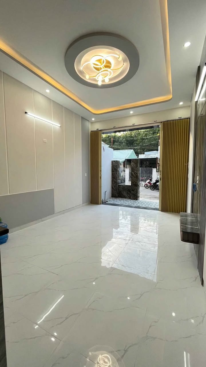 Mặt tiền FrontHouse 2 tầng tại Chung Cư Lamer 62,4m² giá 3 tỷ - Đầy đủ nội thất!