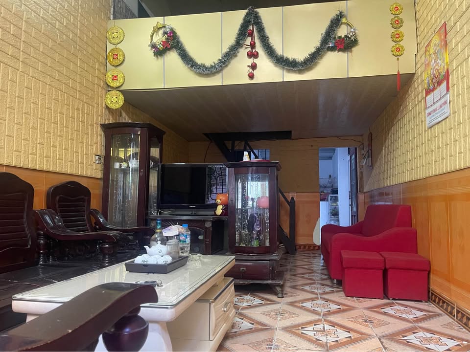 Nhà cho thuê chính chủ tại Hồng Bàng, Hải Phòng 42m² - An ninh tốt, giá chỉ 3 triệu/tháng!