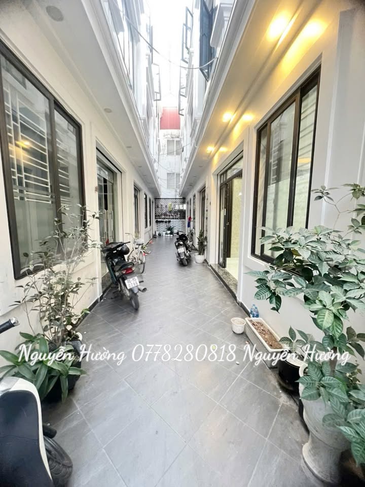 Nhà 3 tầng Miếu Hai Xã 44m² giá 3.15 tỷ - Full nội thất, ô tô vào tận nơi!