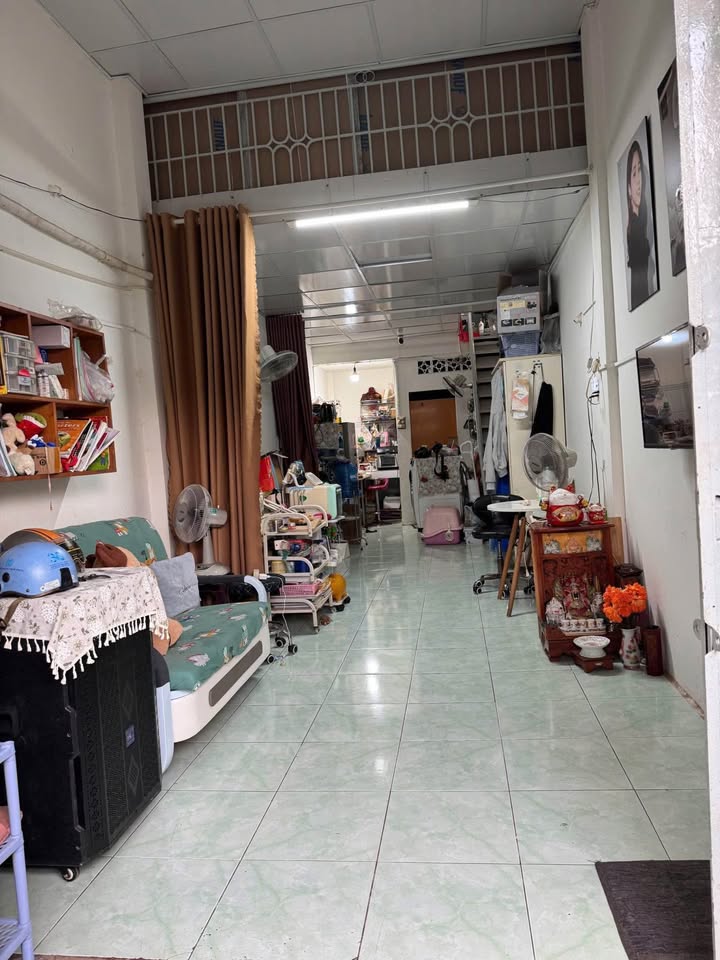 Nhà nguyên căn cho thuê tại Quận Tân Phú 24m² - Tiện nghi và dễ ở ngay!