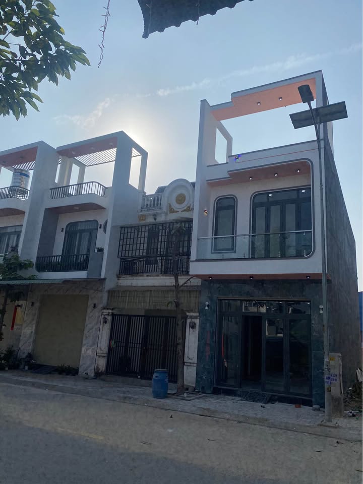 Nhà phố Tân Hiệp, Tân Uyên 67.5m² giá 2.85 tỷ - Dọn vào ở ngay!