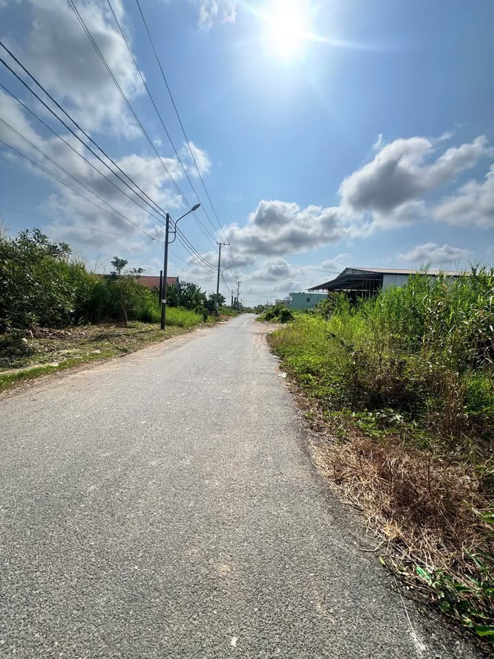 Đất nền KĐT Hoàng Tâm Cà Mau 90m² giá 6xx triệu - Sổ hồng chính chủ, cơ hội đầu tư hấp dẫn!