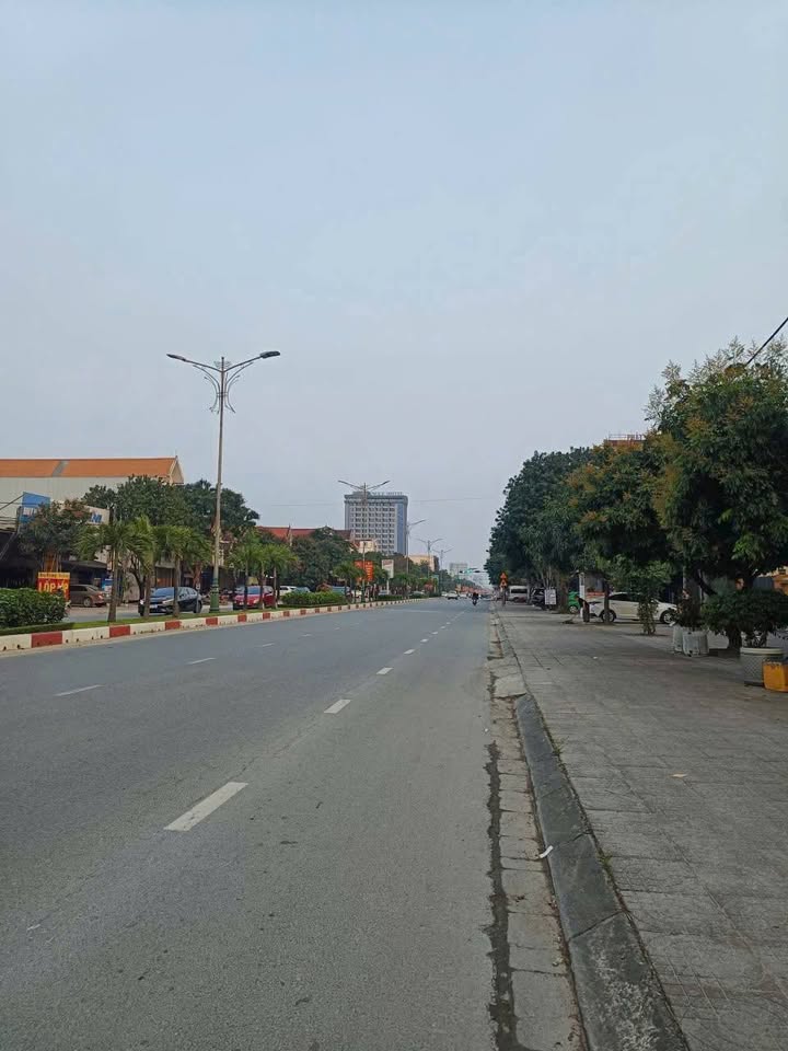 Đất kinh doanh mặt tiền Trần Phú TP Hà Tĩnh 210m² giá 16 tỷ - Cơ hội vàng cho nhà đầu tư!