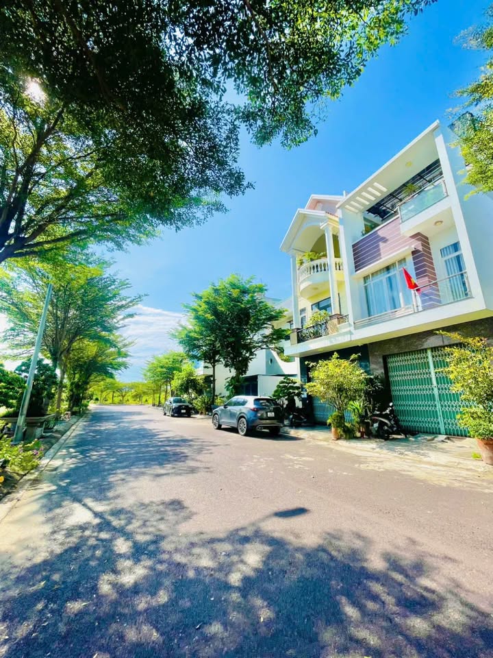 Đất nền Khu B3 An Phú Thịnh, Đường Yosan, 120m² giá 4,xxx tỷ - Sổ hồng sang tên ngay!