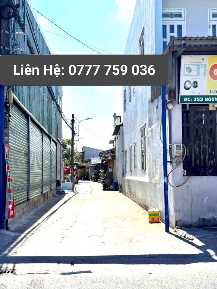 Lô đất Hóc Môn 100m² giá 2.98 tỷ - Tặng căn nhà nhỏ và GPXD!