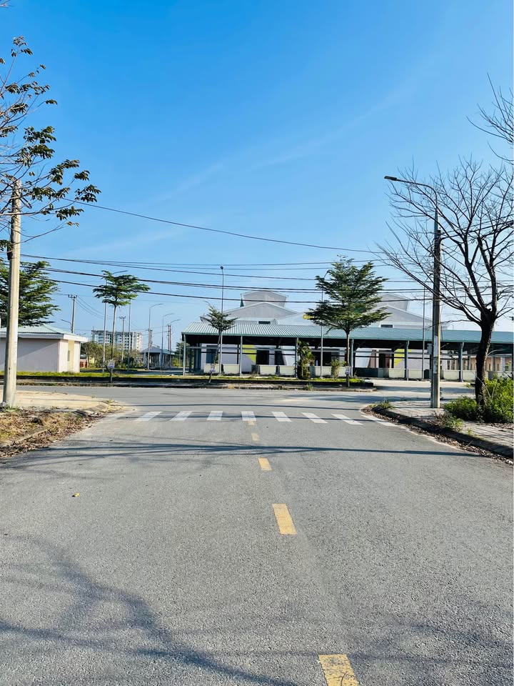 Lô đất mặt tiền chợ Chiên Đàn, 69.3m² giá 1.108 tỷ - Đầu tư sinh lời ngay!