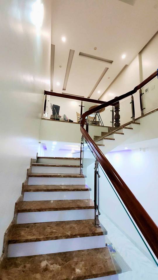 Nhà đẹp 2 tầng trung tâm Quảng Ngãi 177m² giá 3.586 tỷ - Sẵn sàng vào ở!