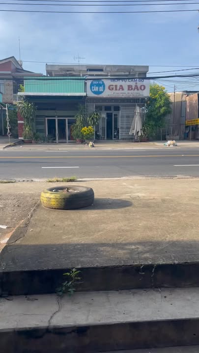 Bán gấp nhà mặt tiền Quốc lộ 20, Tân Phú 270m² giá 6.6 tỷ - Kinh doanh tuyệt vời!