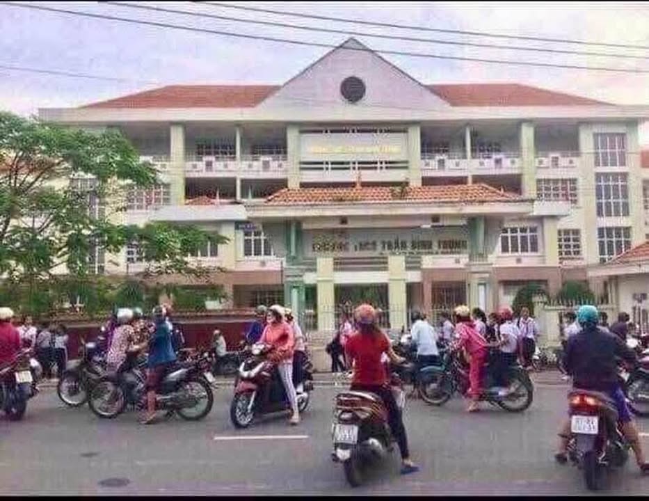 Bán gấp FrontHouse Nhơn Trạch 175m² chỉ 2 tỷ - Đối diện trường THCS Trần Bình Trọng!