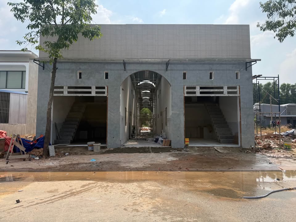 Cặp Trọ Bến Cát 300m² giá 5.1 tỷ - Đầu tư sinh lời hấp dẫn!