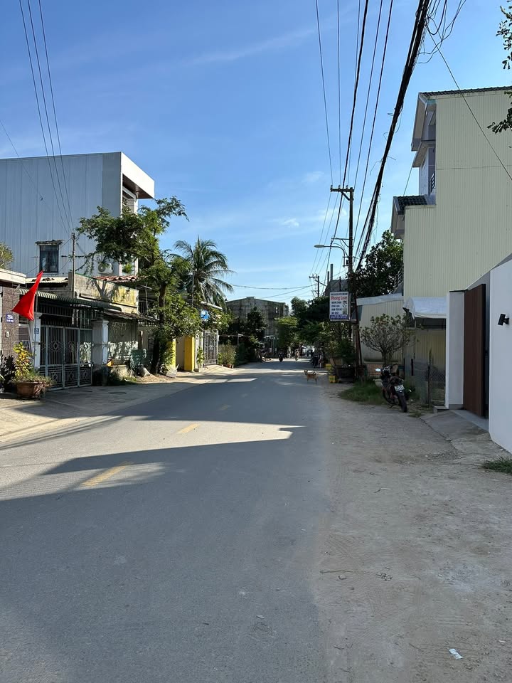 Lô đất mặt tiền Lê Hữu Trác, Quảng Ngãi 100m² giá 2.7 tỷ - Đầu tư sinh lời cao!