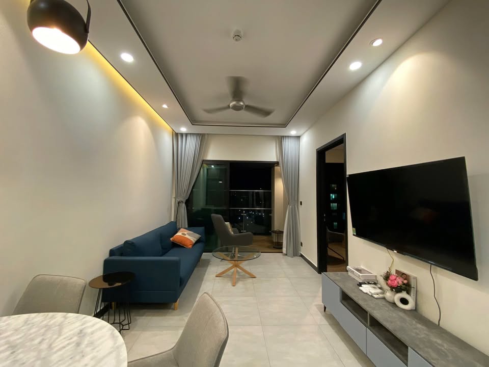 Căn hộ De La Sol Quận 4 72m² giá 23.5 triệu - Thiết kế sang trọng, view thoáng mát!