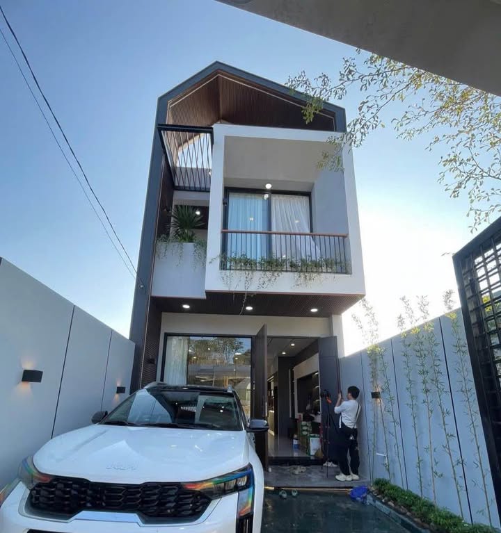 Nhà 2 Tầng Đường Thu Bồn, Thủy Xuân 100m² giá 3.08 tỷ - Dọn vào ở ngay!