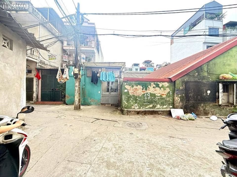 Đất Mạc Thị Bưởi, Hai Bà Trưng 65m² giá 12.5 tỷ - Ô tô đỗ cửa, vị trí đẹp!