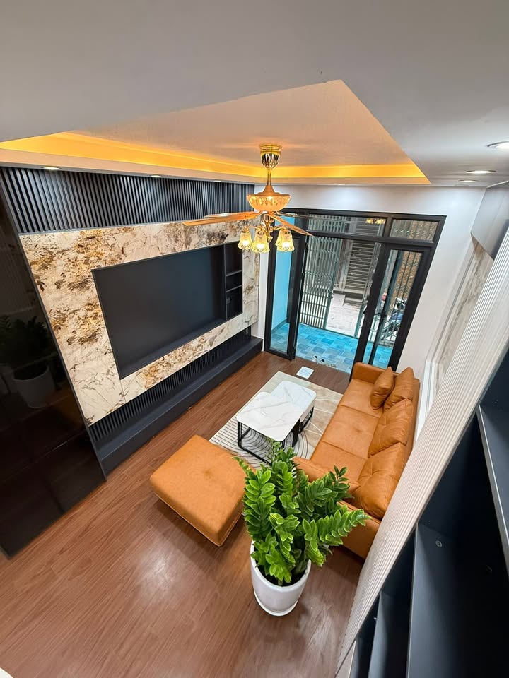 Nhà riêng 5 tầng tại Quang Trung, Hà Đông, 38m² chỉ 9 tỷ - Sẵn sàng vào ở ngay!