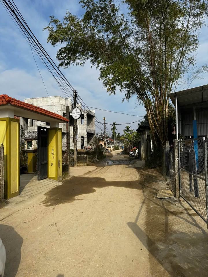 Đất nền tại xóm 2 Dưỡng Mong, huyện Phú Vang 179m² giá 2.423 tỷ - Sổ đỏ chính chủ, thương lượng tốt!