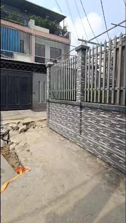 Nhà cho thuê Hẻm Lý Thường Kiệt Dĩ An 70m² - Sân rộng thoáng mát!