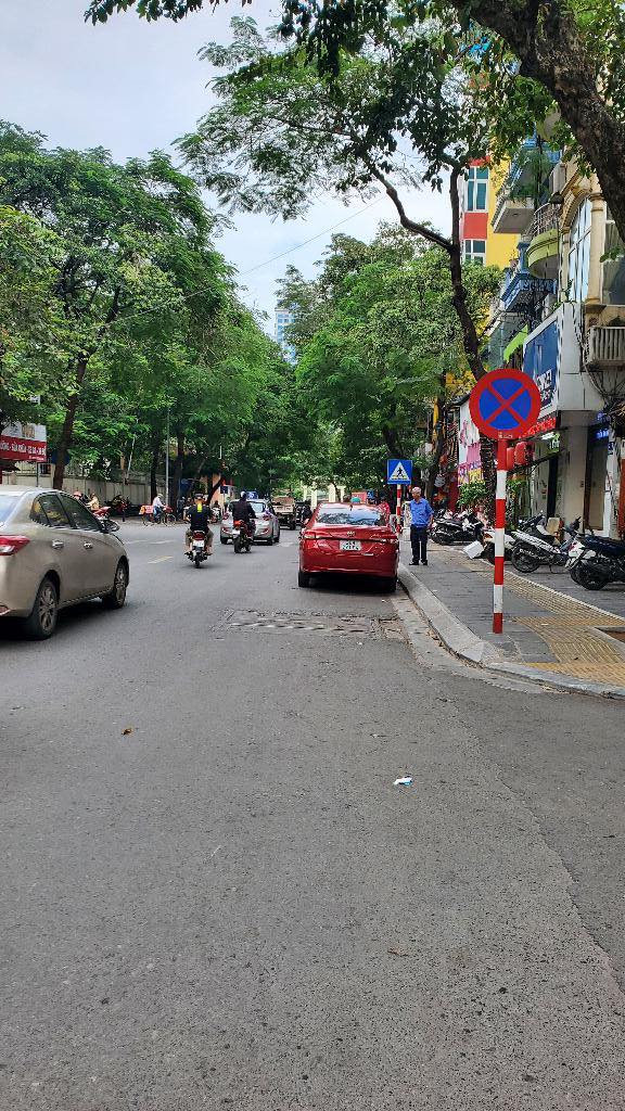 Nhà mặt phố Tô Hiệu Cầu Giấy 60m² giá 14 tỷ - Đầu tư sinh lời ngay!