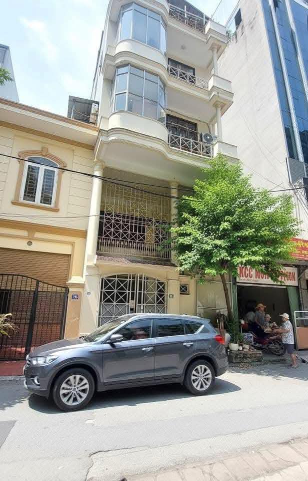 Nhà phân lô phố Nghĩa Đô, Cầu Giấy 74m² giá 34 tỷ - Kinh doanh, ô tô vào nhà!