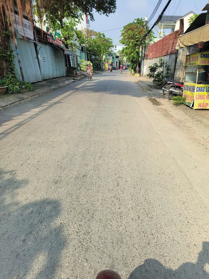 Nhà cấp 4 mặt tiền đường Thông, xã Bà Điểm, 216m² giá 6.6 tỷ - Thương lượng ngay!