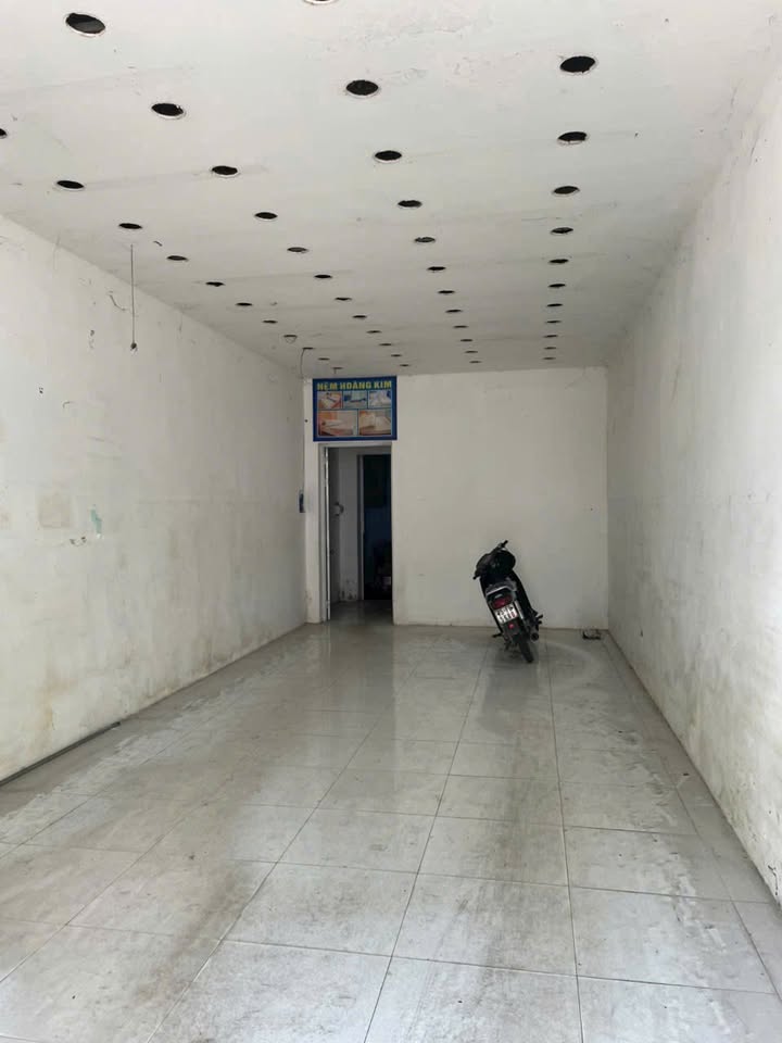 Cho thuê mặt tiền Trần Hưng Đạo 48m² giá 18 triệu - Kinh doanh sầm uất ngay!