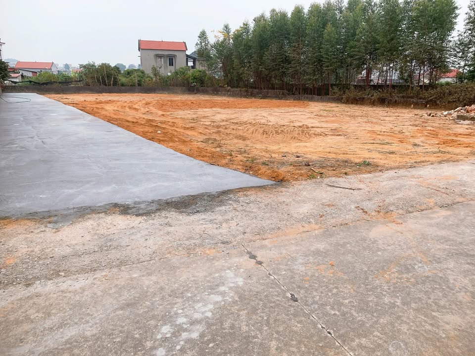 Đất nền xã Lan Mẫu Lục Nam 140m² giá 600 triệu - Đường ô tô, dân cư đông đúc!