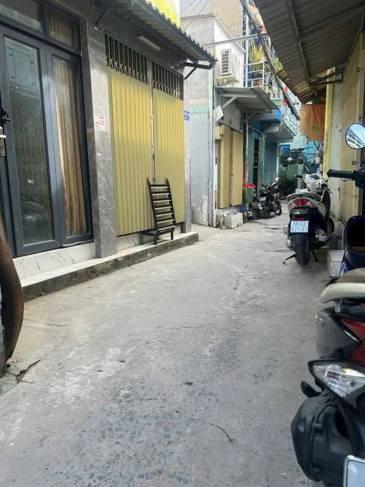 Nhà riêng 1627 Huỳnh Tấn Phát, Quận 7, 18m² giá 1.25 tỷ - Đất thổ cư chính chủ!