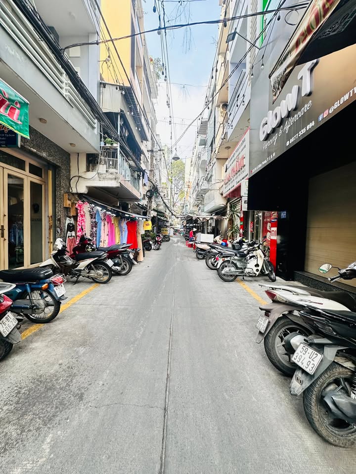 Nhà phố Hẻm 6m Hồ Thị Kỷ Quận 10, 25m² giá 7.5 tỷ - Kinh doanh sôi động!