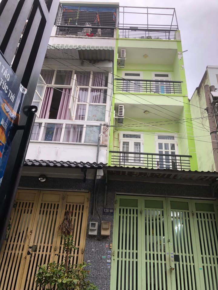 Nhà 3 tầng tại Phường Tân Tạo, 24m² giá 2.5 tỷ - Sổ hồng chính chủ!