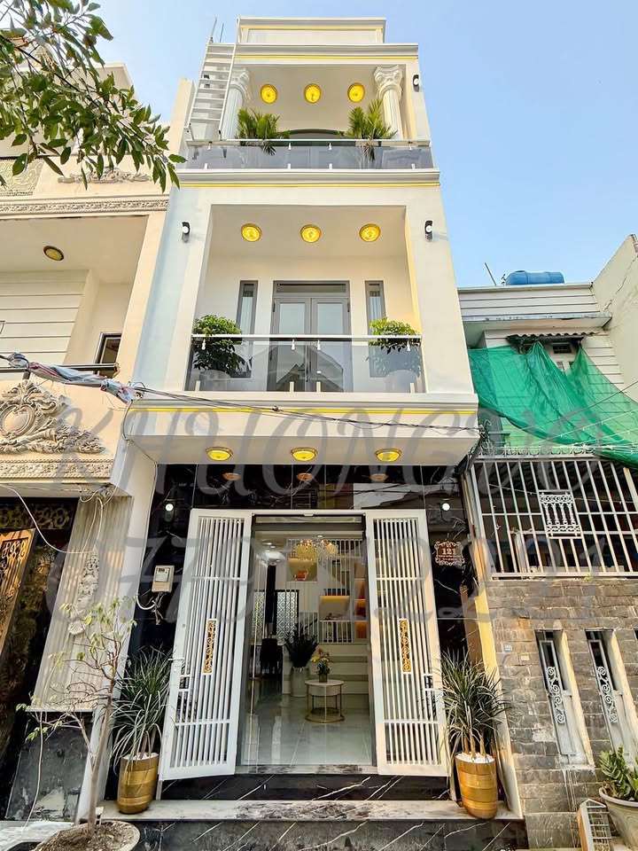 Nhà phố 1806 Đường Huỳnh Tấn Phát, Nhà Bè 50m² giá 5.6 tỷ - Gần Phú Mỹ Hưng chỉ 5 phút!