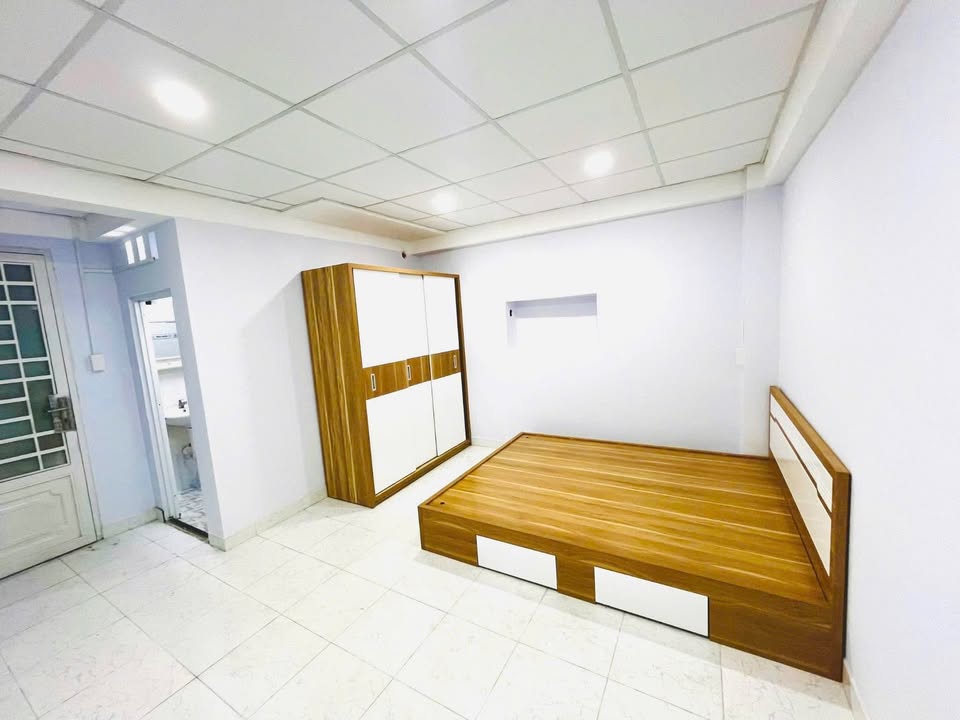 Nhà phố 419 CMT8 Quận 10 64m² giá 9.8 tỷ - Kinh doanh sầm uất!