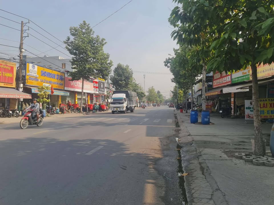 Nhà phố mặt tiền kinh doanh Nguyễn Minh Khai 82m² giá 6 tỷ - Sổ hồng chính chủ, thương lượng nhẹ!