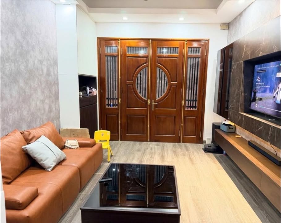 Nhà riêng Phố Cầu Giấy 35m² giá 10.5 tỷ - Sẵn sàng vào ở ngay!