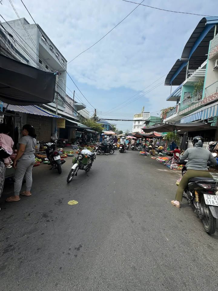 Nhà phố Bình Khánh 64m² giá 3 tỷ - Kinh doanh sầm uất ngay trung tâm!