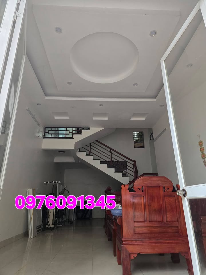 Nhà 3 tầng Phú Lộc 4, 60m² giá 2.5 tỷ - Ô tô đỗ cửa, thiết kế hiện đại!